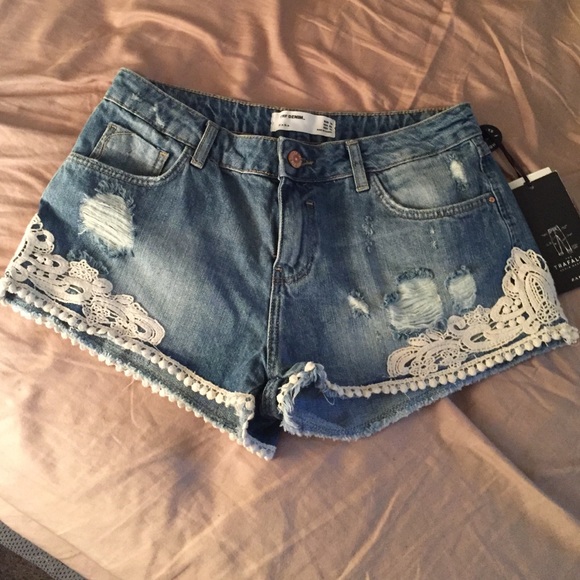 Zara TRF Denim Crochet Shorts NWT - Picture 2 of 4